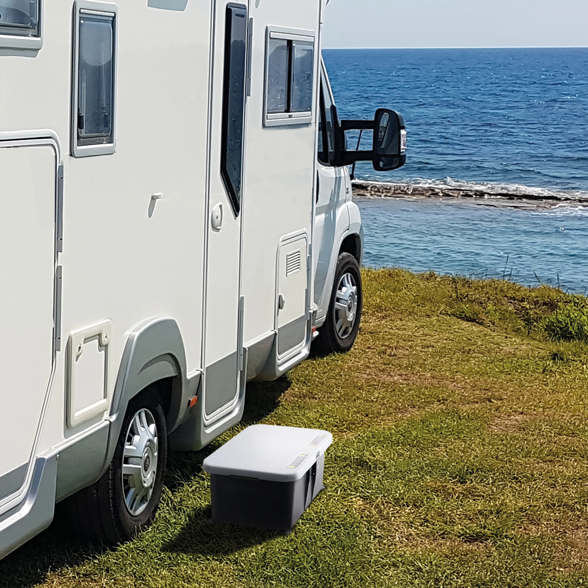 Boxstep ng motorhome entry step with storage - Image 7