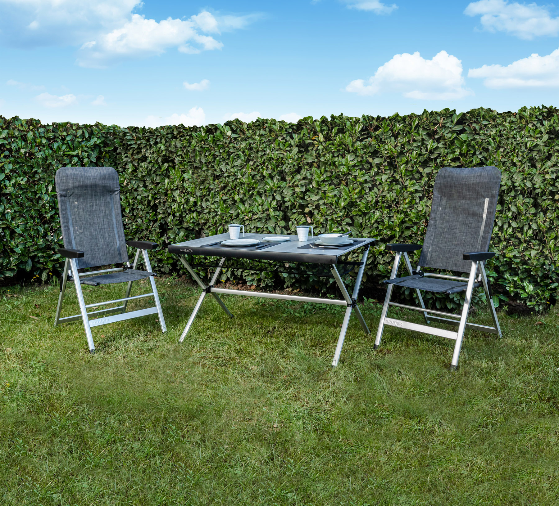 Skye folding camping chair - black - Image 10